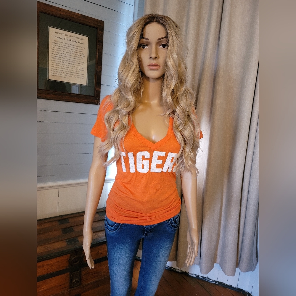 Victorias secret pink fifth and ocean Detroit Tigers t-shirt xs